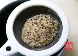 Illustration of making one-time fermented quinoa steamed buns 2