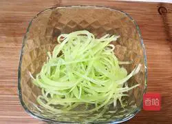 Illustration of how to make Houttuynia cordata mixed with green bamboo shoots 5