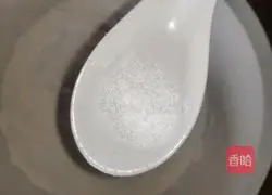 How to make fried dough sticks Illustration 2