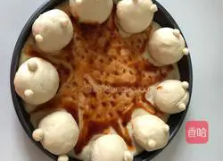 Illustration of how to make bear pizza 11