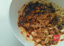 Illustration of how to make cabbage and green pepper stuffed buns 4