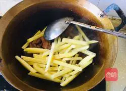 Illustration of braised pork ribs and noodles 11