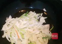 Illustration of how to make shrimp fried noodles 6