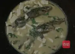 Illustration of how to make fish and tofu soup 5