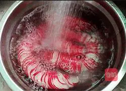 Illustration of how to make cold panlong carrots 7