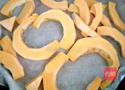 Illustration of how to make gold and silver steamed buns 1