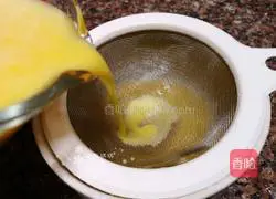 Illustration of how to make steamed egg custard with spinach and shrimp 8