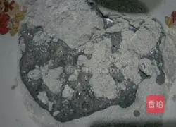 Illustration of making black rice rolls 7