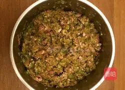 Celery and pork dumplings recipe 5 