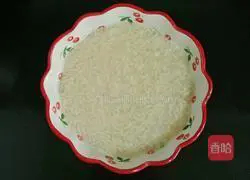 Illustration of how to make glutinous rice balls stuffed with white fungus and rice wine 2