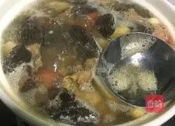 More Mushroom Pork Rib Soup Recipe Illustration 5