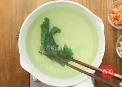 18-36 months complementary food : Illustration of how to make milky salmon and baked spinach 5