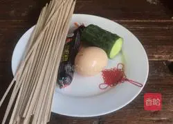 Illustration of how to make ham and egg noodles 1