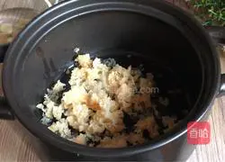 白衣Illustration of how to make white fungus soup 2