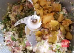 Illustration of how to make pot helmets 4