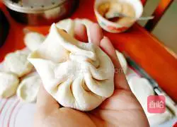 Illustration of how to make fish fillet buns 15