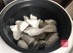 Illustration of how to make quick-cooking dumplings 2