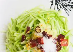 Illustration of how to make stir-fried zucchini 3