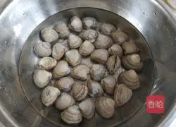 Illustration of how to make cabbage, clam and tofu soup 2