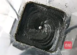 Black Sesame Pound Cake Recipe Illustration 3