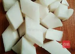 Illustration of how to make pig's feet stewed with radish 8