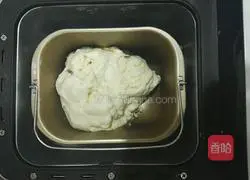 Illustration of how to make panda steamed buns 1