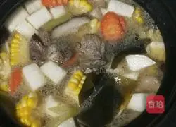 Corn, kelp, radish, mushrooms, and ribs Illustration of how to make soup 5