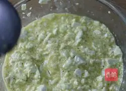 Illustration of making tofu egg pancake 2