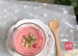 Pink strawberry Illustration of how to make milkshake 7