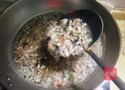 Illustration of how to make preserved egg and tofu soup 7