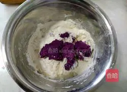 Illustration of how to make purple sweet potato cake 5