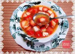  Illustration of how to make strawberry rose nectar and white fungus soup 16