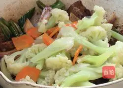 Illustration of how to make dry pot cauliflower 15