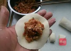 Illustration of how to make fresh meat buns 13