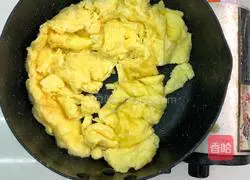 Illustration of how to make low-fat and non-fat shrimp and mushroom soup 5