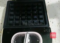 Illustration of how to make apple egg pancake 4