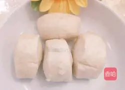 Illustration of how to make simple white flour steamed buns 10
