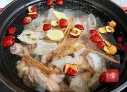 Recipe for fish maw chicken soup Illustration 8