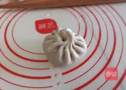 Illustration of how to make pork vermicelli buns 9