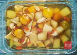 Illustration of how to make kumquat, snow pear and lily soup 12