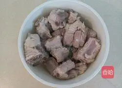 Illustration of how to make tomato ribs soup 4