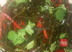 Illustration of how to make cold kelp shreds 5