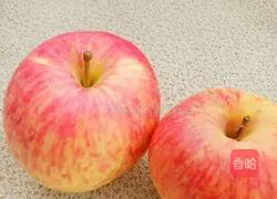 Illustration of how to make canned apples 1