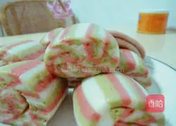 Illustration of how to make three-color steamed buns 9