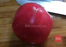 Illustration of how to make tomato and egg soup 1