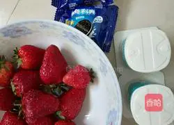 Planted Strawberry Oreos Illustration of how to do it 1