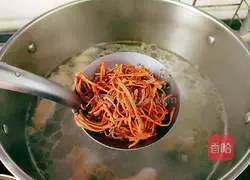 Cordyceps flower, lettuce and chicken soup recipe 9