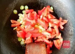 Illustration of how to make egg noodles made by TikTok internet celebrity 6 