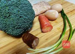 How to Recipe Sausage, Vegetables and Steamed Eggs 1