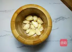 Illustration of how to cook cold preserved eggs in three minutes 4